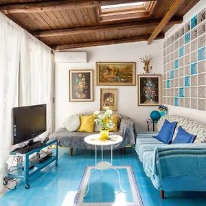 https://splendida-casa-a-taormina.sicilyhotelsitaly.net